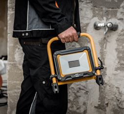 Faro per edilizia a LED con batteria