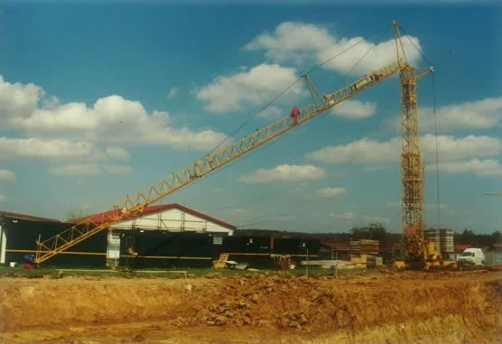 1998: Construction of Factory II in Tübingen