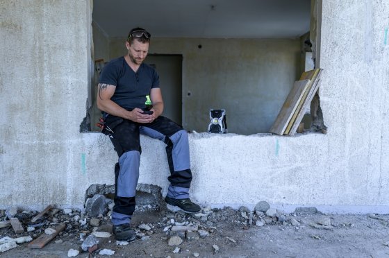 Akku LED Arbeitsstrahler RUFUS 3010 MA, 3000lm, IP65, mit Bluetooth&reg; Lautsprecher - Anwendungsbild