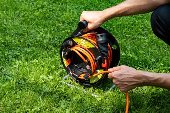 Garant G Bretec IP44 Gartenkabeltrommel 23 + 2m AT-N05V3V3-F3G1,5  - Anwendungsbild