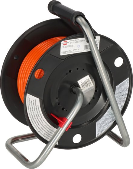  - With practical reel brake