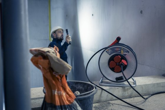  - Geïsoleerde staalkabelhaspel voor de bouwplaats