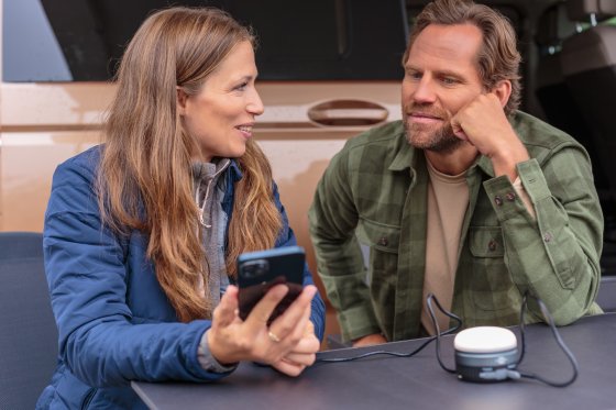 Akku LED Outdoor Leuchte OLI 400 AS, 450lm, IP54 - Anwendungsbild