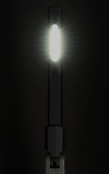 Akku LED Handlampe HL 400 AC, 400lm + Spot 120lm + R&uuml;ckseite 200lm - Anwendungsbild
