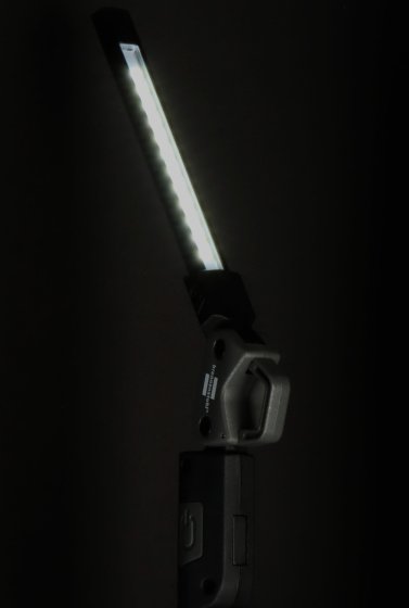 Akku LED Handlampe HL 400 AC, 400lm + Spot 120lm + R&uuml;ckseite 200lm - Anwendungsbild