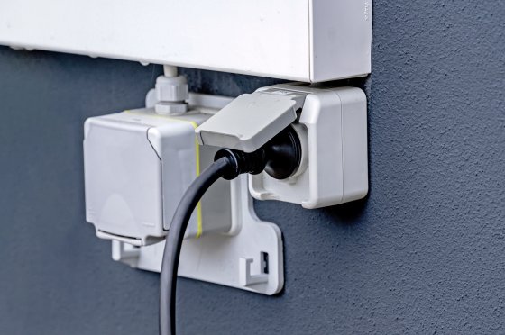 Tragbares EV Ladegerät Typ 2 Schutzkontakt 2,3KW mit 8m Kabel - Anwendungsbild