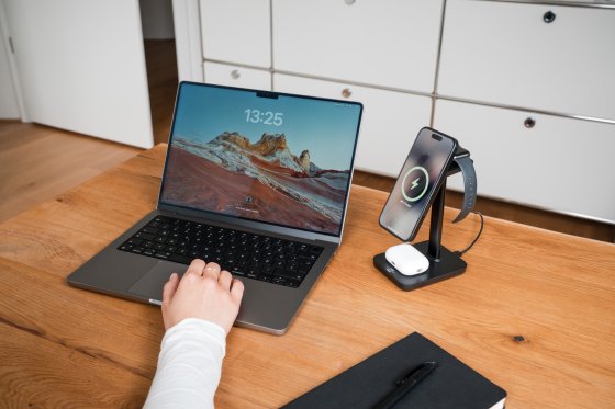 3 in 1 Ladestation - Anwendungsbild
