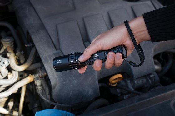 Akku Fokus Selektor LED Taschenlampe TL 801 AFS, IP44, 800lm - Im Handumdrehen zum richtigen Lichtmodus