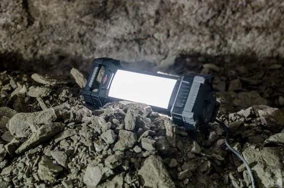 360&deg; LED Baustrahler RL 4000 N, 4500lm, IP65 - Anwendungsbild